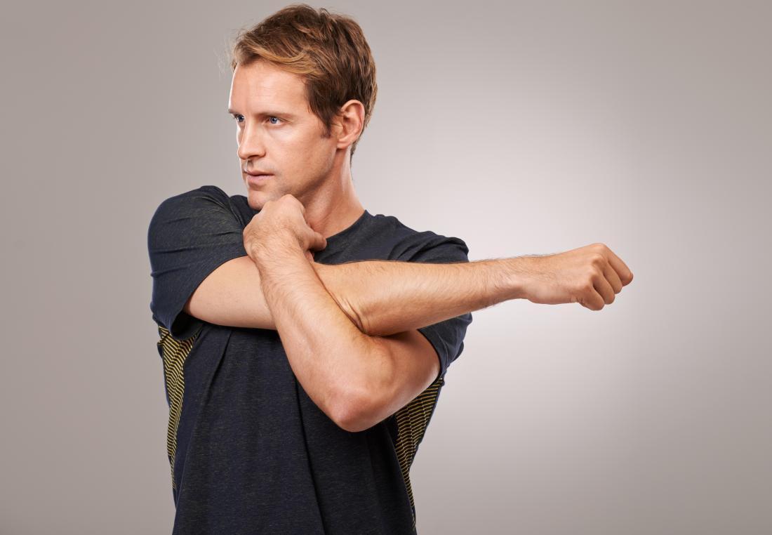 Gambar orang shoulder-stretch